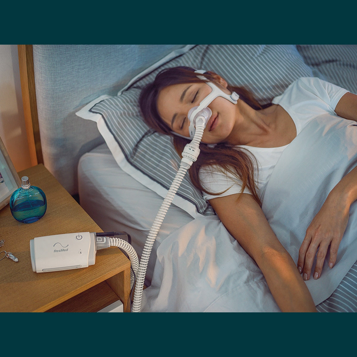 woman sleeping with airmini cpap n20